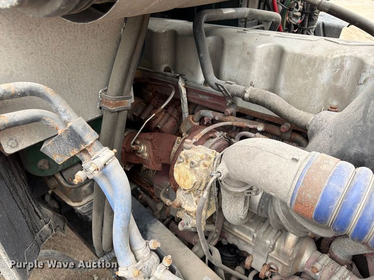 image for item FP4056 2016 Mack CXU semi truck