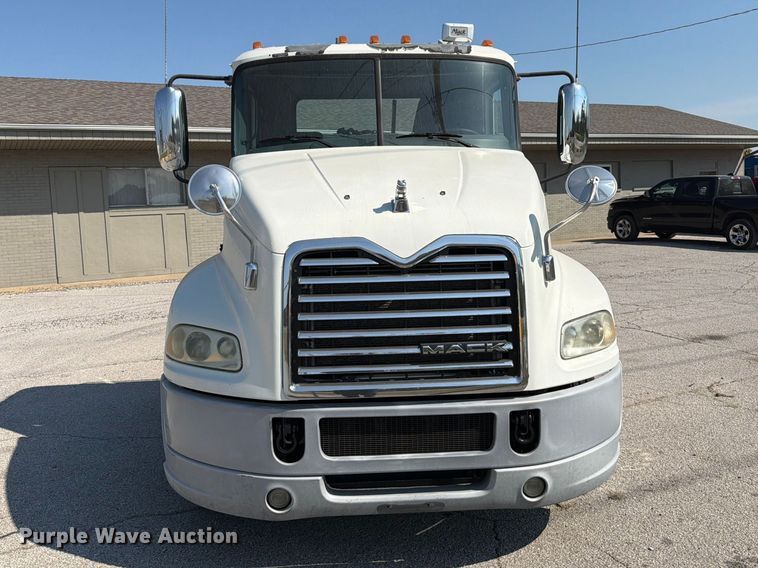 2017 Mack CXU613