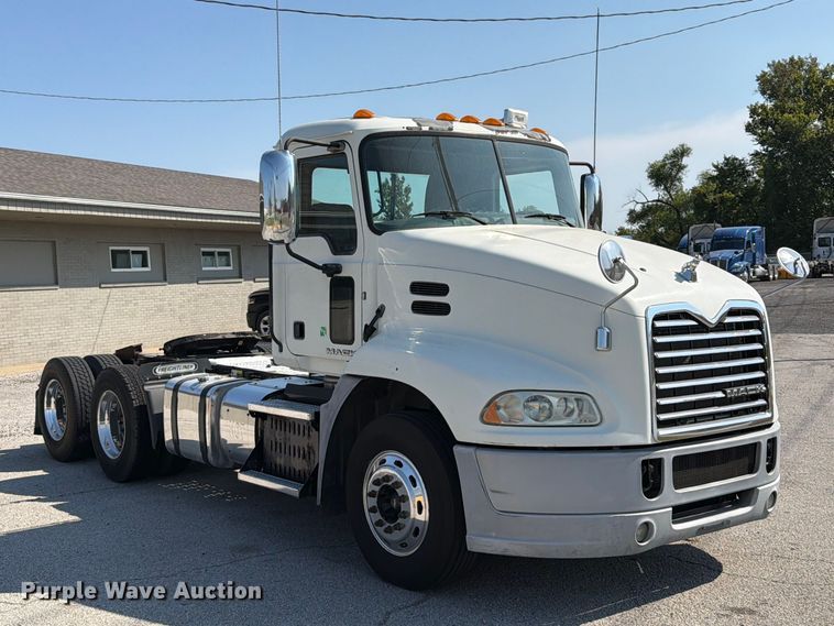 2017 Mack CXU613