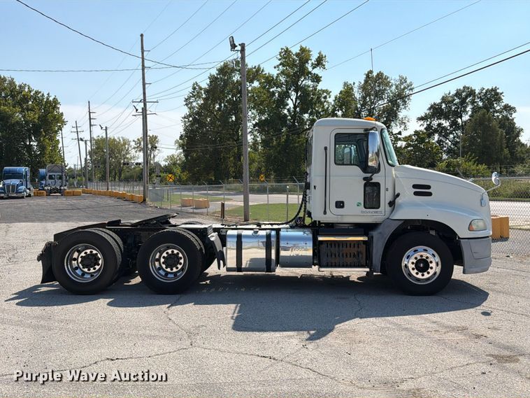 2017 Mack CXU613