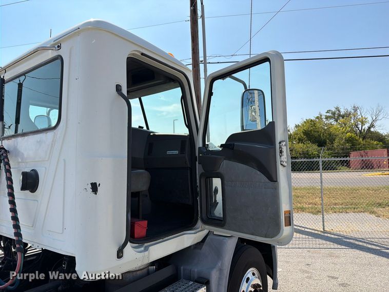 2017 Mack CXU613