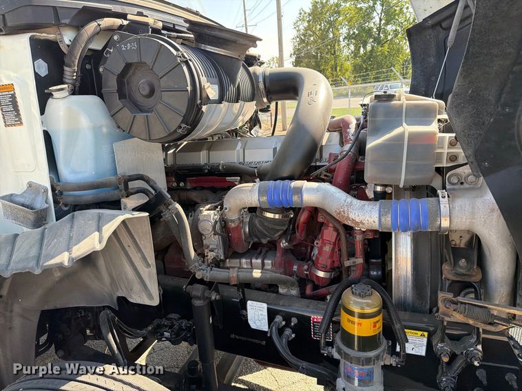 2017 Mack CXU613