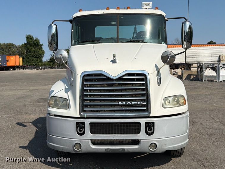 2017 Mack CXU613