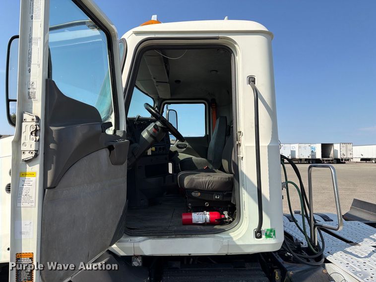 2017 Mack CXU613