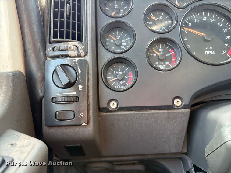 2017 Mack CXU613