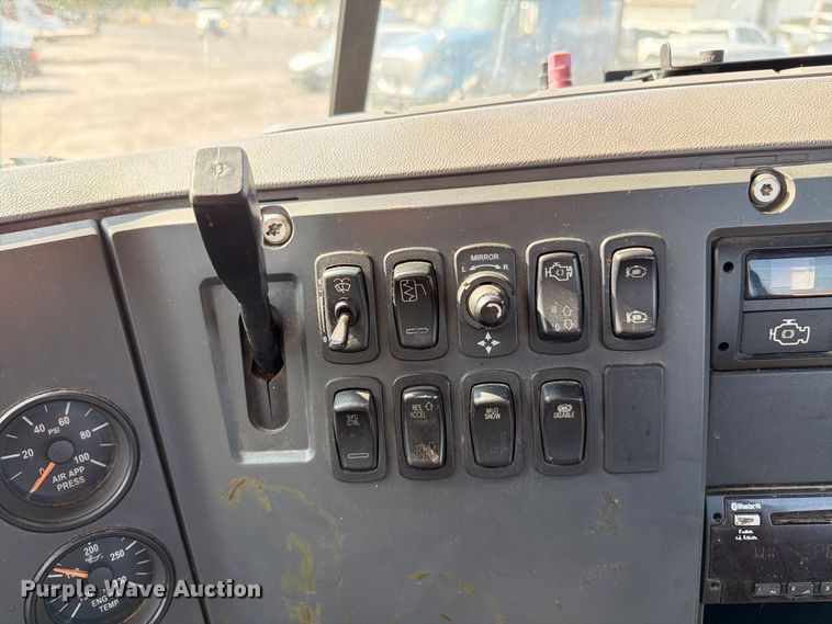 2017 Mack CXU613