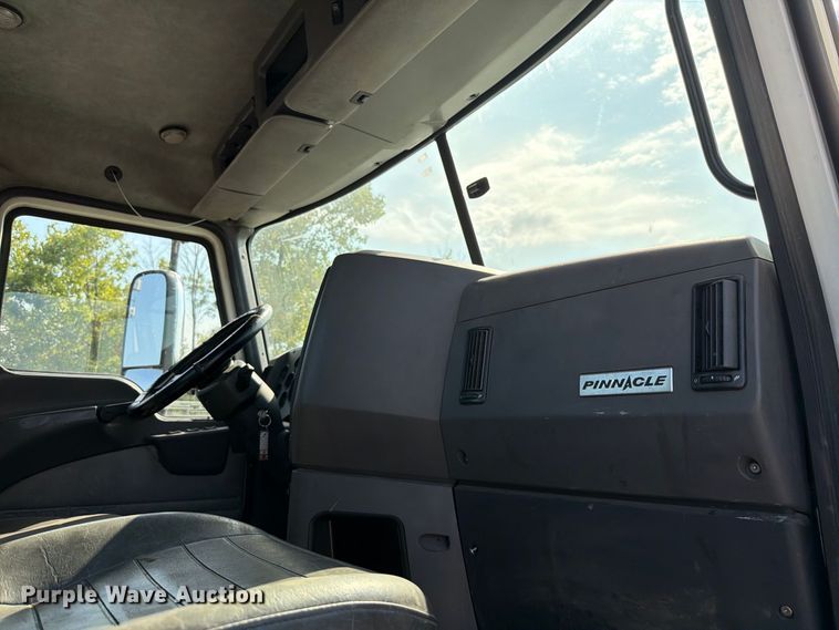 2017 Mack CXU613
