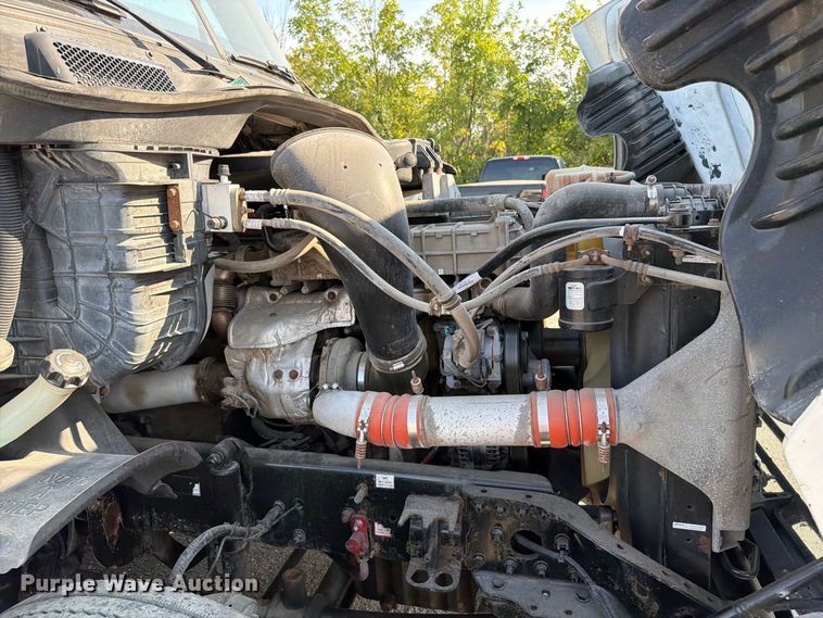 image for item FT6282 2015 Freightliner Cascadia 125 semi truck
