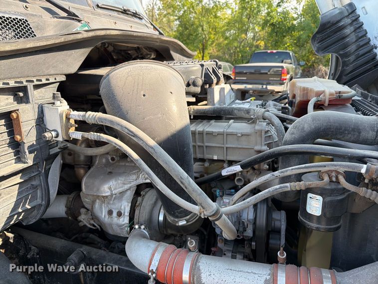 image for item FT6282 2015 Freightliner Cascadia 125 semi truck