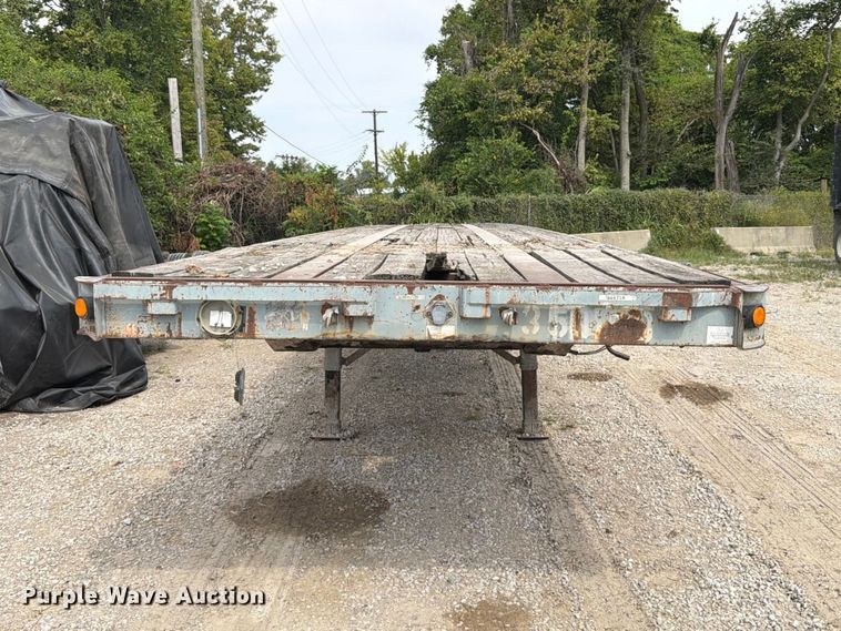 image for item FT6340 1988 Great Dane GPWSAR-245 flatbed trailer