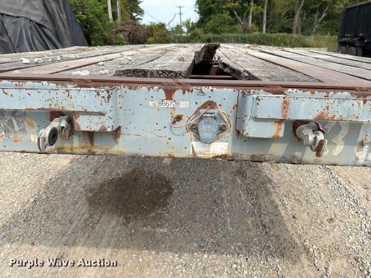 image for item FT6340 1988 Great Dane GPWSAR-245 flatbed trailer