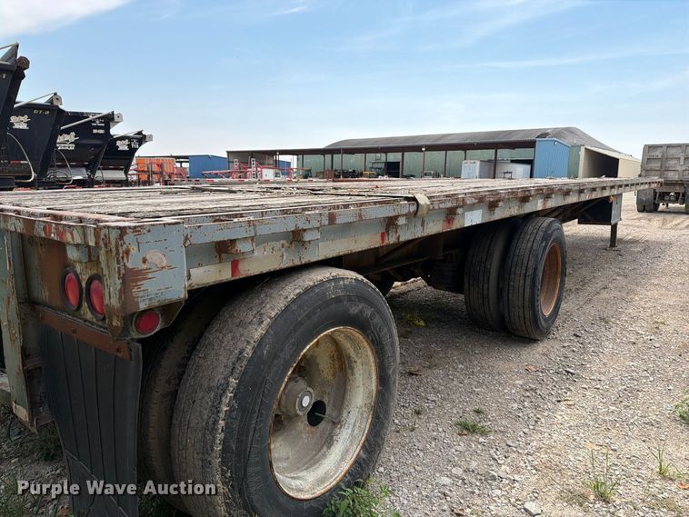 image for item FT6340 1988 Great Dane GPWSAR-245 flatbed trailer
