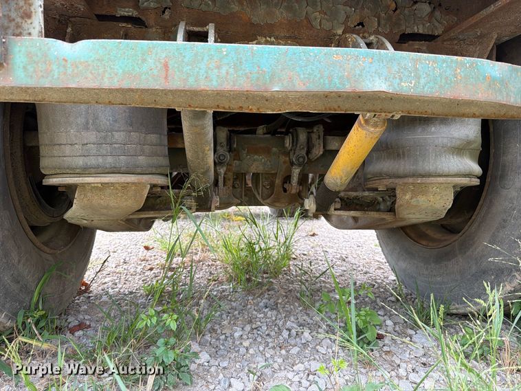image for item FT6340 1988 Great Dane GPWSAR-245 flatbed trailer