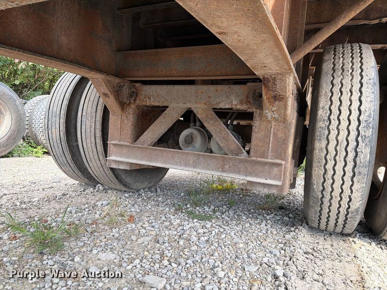 image for item FT6340 1988 Great Dane GPWSAR-245 flatbed trailer