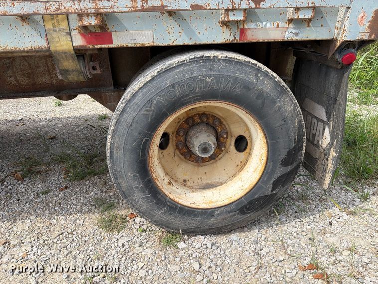 image for item FT6340 1988 Great Dane GPWSAR-245 flatbed trailer