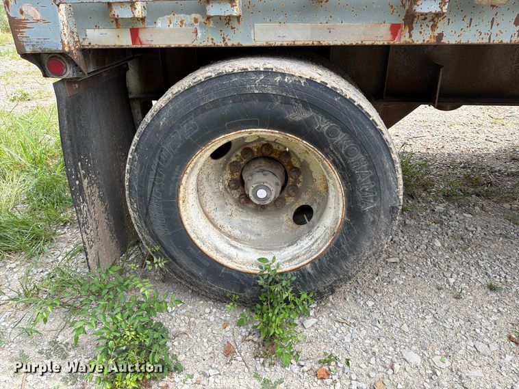 image for item FT6340 1988 Great Dane GPWSAR-245 flatbed trailer