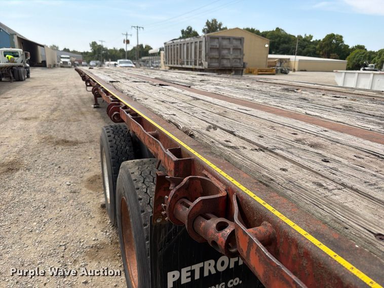 image for item FT6341 1992 Fontaine FTW-5-8048F flatbed trailer