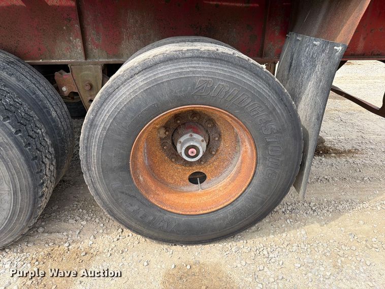 image for item FT6341 1992 Fontaine FTW-5-8048F flatbed trailer