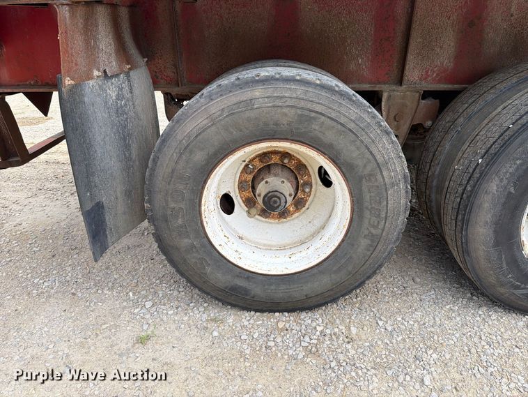 image for item FT6341 1992 Fontaine FTW-5-8048F flatbed trailer