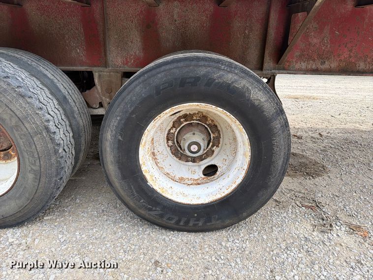 image for item FT6341 1992 Fontaine FTW-5-8048F flatbed trailer