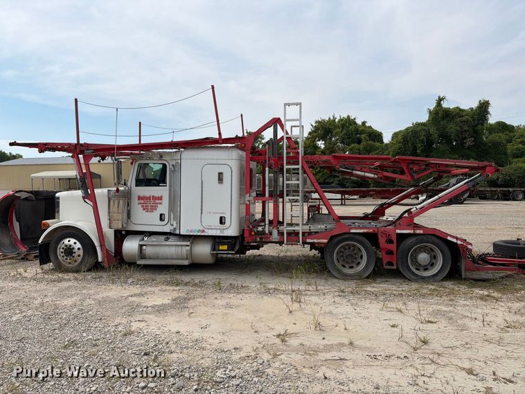 image for item FT6345 2007 Peterbilt 379 car carrier truck with car carrier trailer