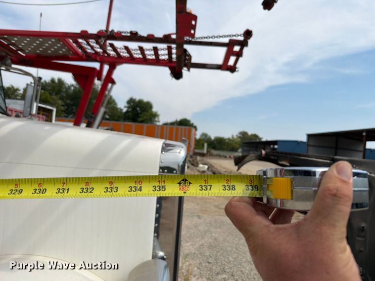 image for item FT6345 2007 Peterbilt 379 car carrier truck with car carrier trailer
