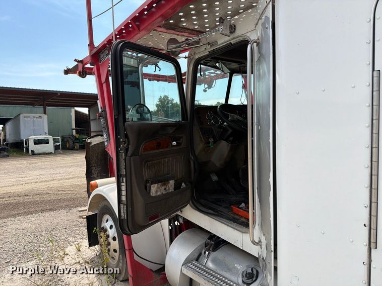 image for item FT6345 2007 Peterbilt 379 car carrier truck with car carrier trailer