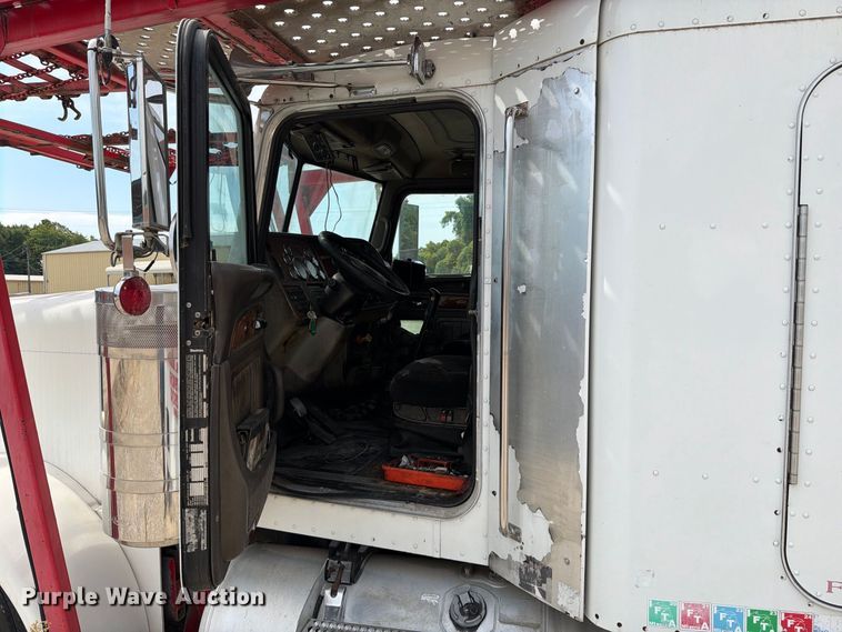 image for item FT6345 2007 Peterbilt 379 car carrier truck with car carrier trailer