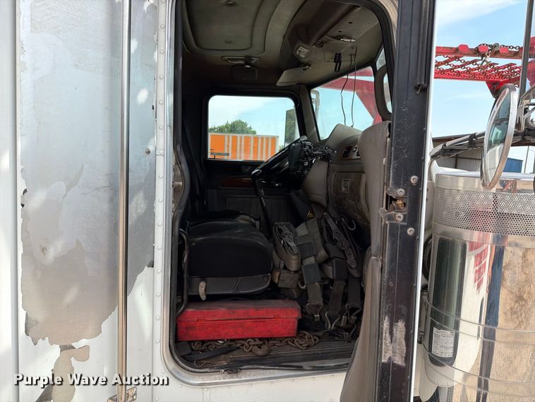 image for item FT6345 2007 Peterbilt 379 car carrier truck with car carrier trailer