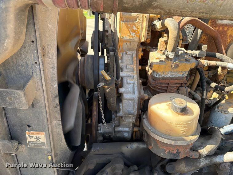 image for item FT6725 2005 Peterbilt 387 semi truck