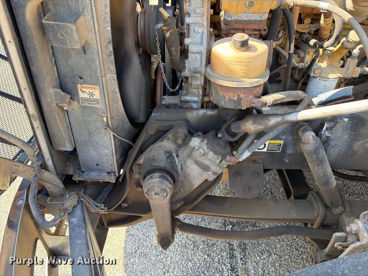 image for item FT6725 2005 Peterbilt 387 semi truck