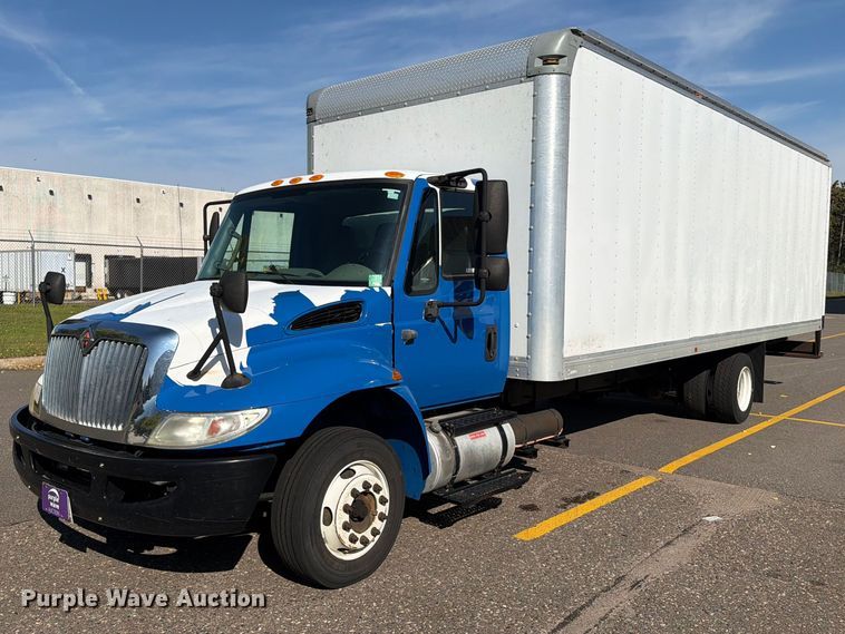 image for item FT8092 2014 International DuraStar 4300 box truck