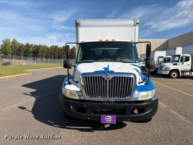 image for item FT8092 2014 International DuraStar 4300 box truck