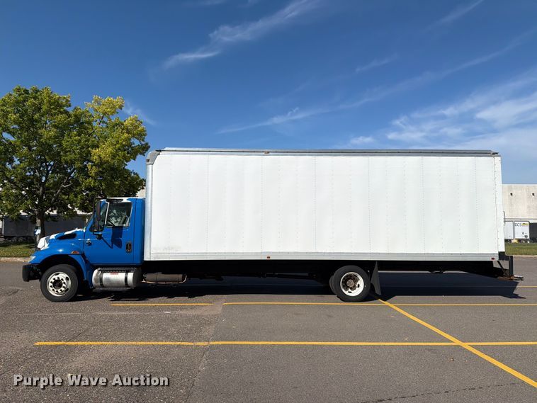 image for item FT8092 2014 International DuraStar 4300 box truck
