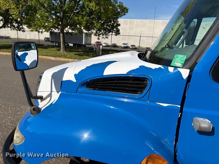 image for item FT8092 2014 International DuraStar 4300 box truck