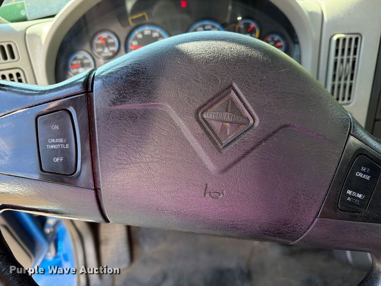 image for item FT8092 2014 International DuraStar 4300 box truck