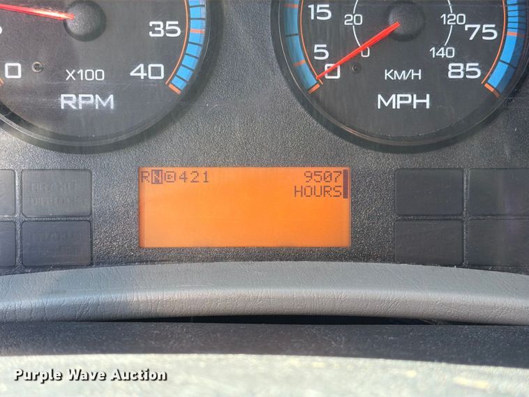 image for item FT8092 2014 International DuraStar 4300 box truck