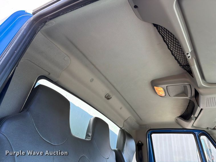 image for item FT8092 2014 International DuraStar 4300 box truck