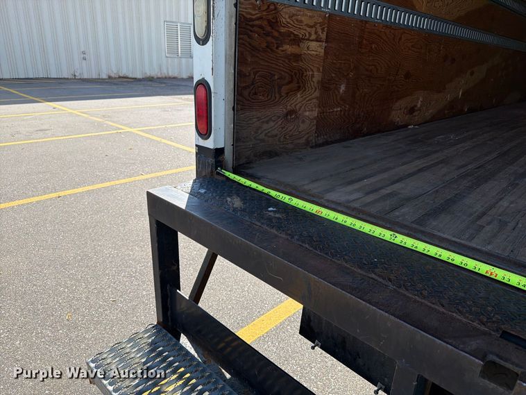 image for item FT8092 2014 International DuraStar 4300 box truck