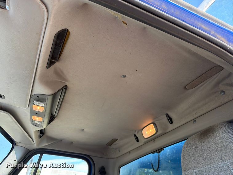image for item FT8093 2007 Freightliner Business Class M2 box truck