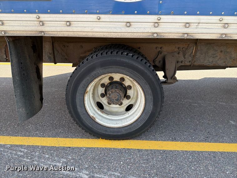 image for item FT8093 2007 Freightliner Business Class M2 box truck