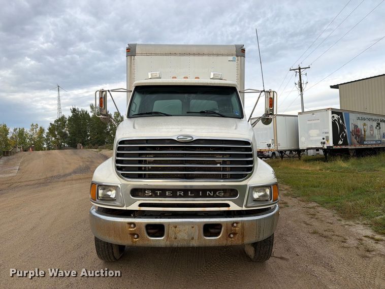 image for item FT8104 2005 Sterling L8500 box truck