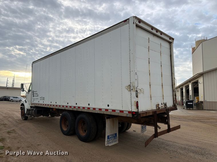 image for item FT8104 2005 Sterling L8500 box truck