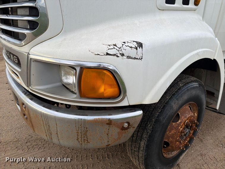 image for item FT8104 2005 Sterling L8500 box truck