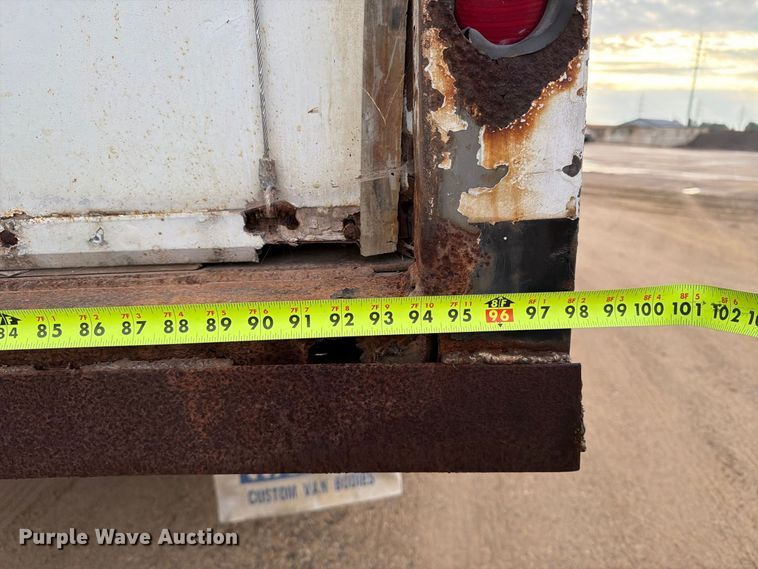 image for item FT8104 2005 Sterling L8500 box truck