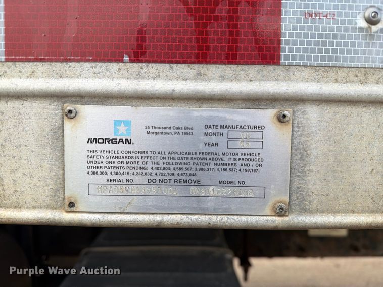 image for item FT8104 2005 Sterling L8500 box truck