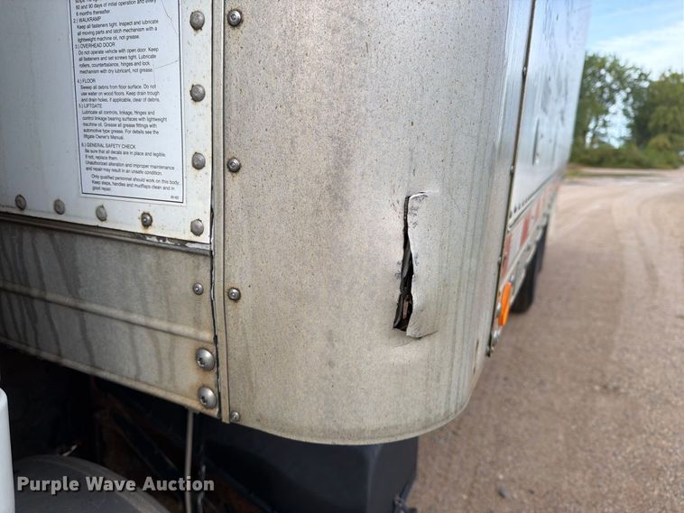 image for item FT8104 2005 Sterling L8500 box truck