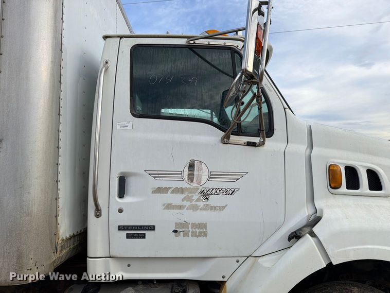 image for item FT8104 2005 Sterling L8500 box truck