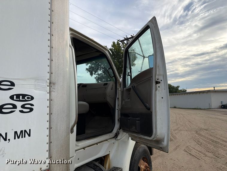 image for item FT8104 2005 Sterling L8500 box truck