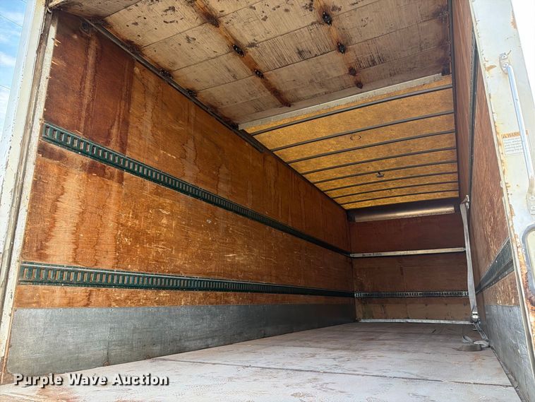 image for item FT8104 2005 Sterling L8500 box truck